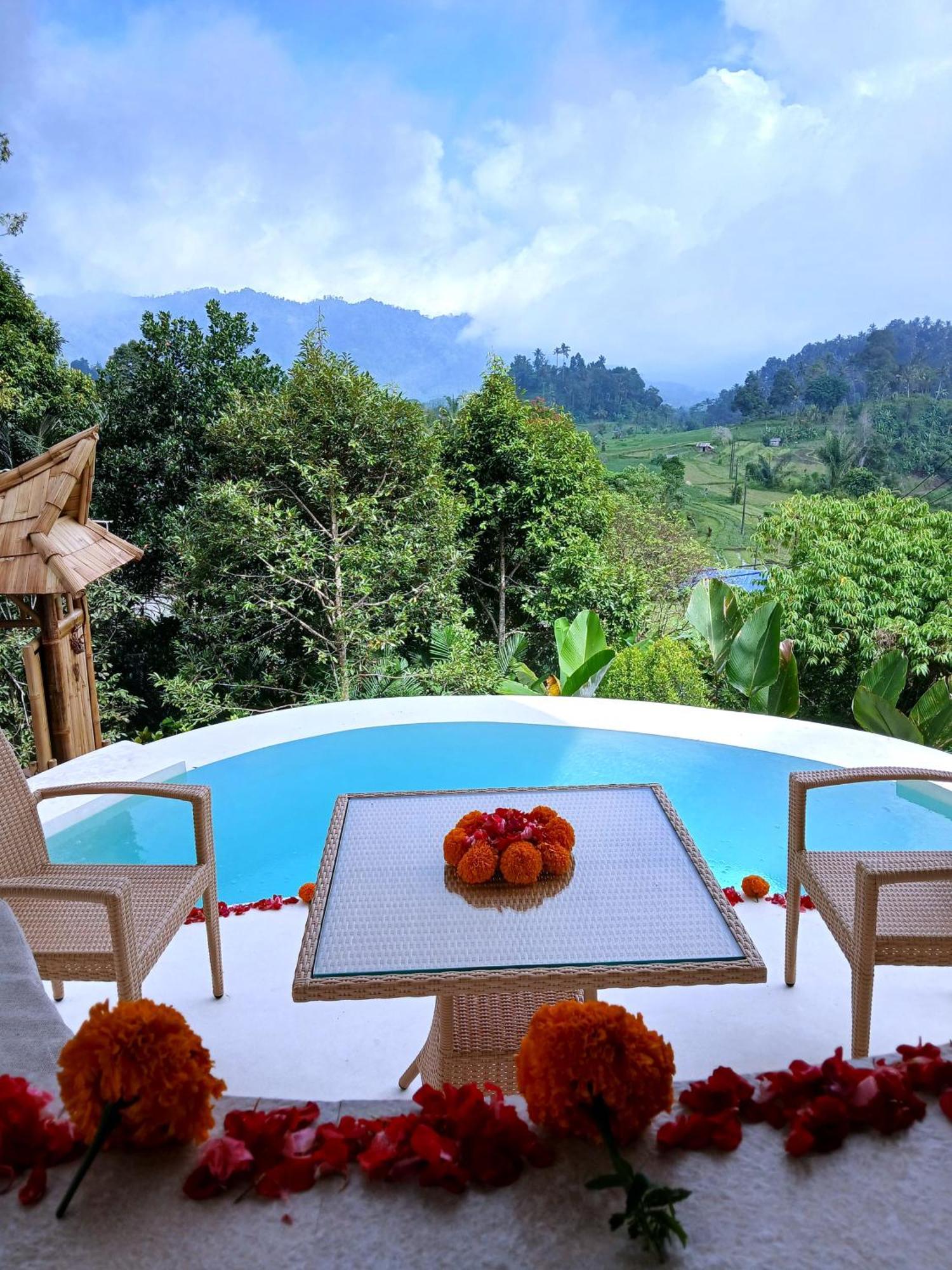Villa Danaswari Bali Bamboo House Selat Exterior foto