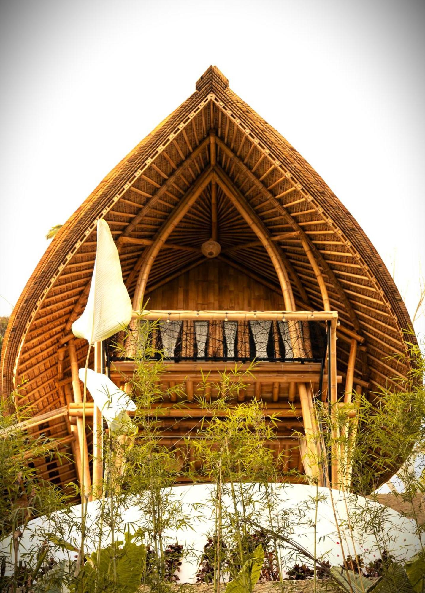 Villa Danaswari Bali Bamboo House Selat Exterior foto